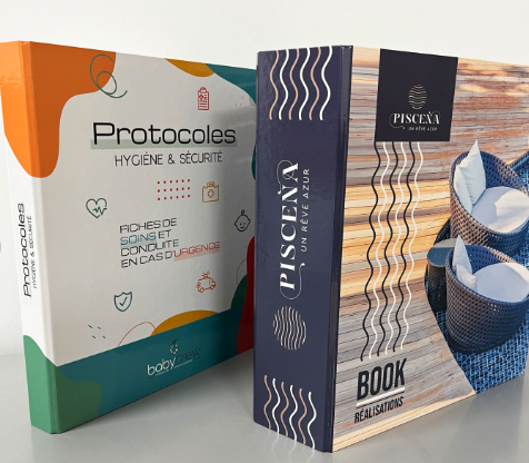 Detalle del lomo y borde plastificado del archivador rígido