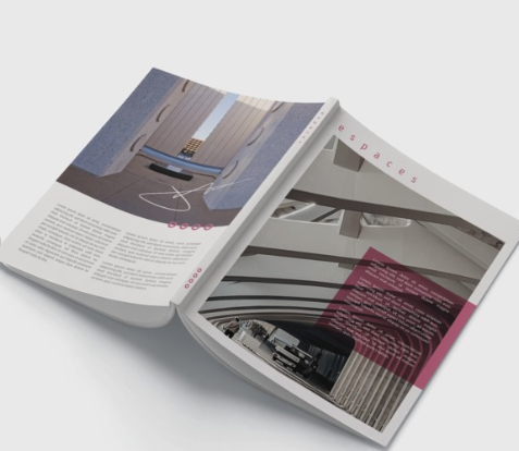 Catálogo encolado abierto con varias páginas