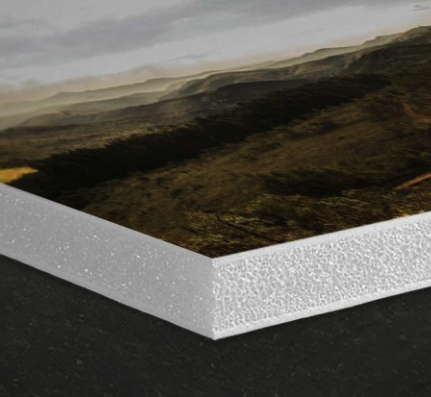 Detalle de canto de cartón pluma impreso