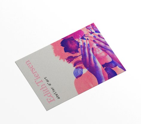 Tarjetas postales personalizadas apiladas