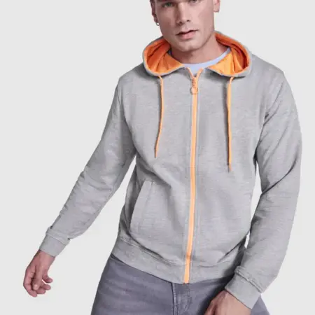 sudadera con cremallera y capucha