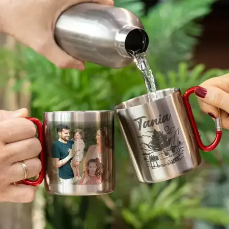 Taza con mosquetón para personalizar