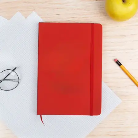 libreta con goma elastica
